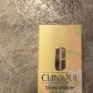 Clinique brow shaper in Charcoaled BRAND NEW!!